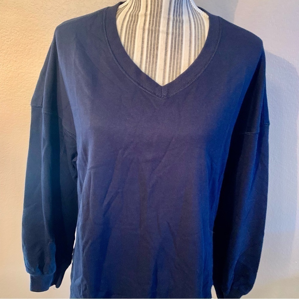NEW Sweatshirt Medium Navy Blue V-Neck Long-Sleeved Basic Top NWOT! - Picture 3 of 13